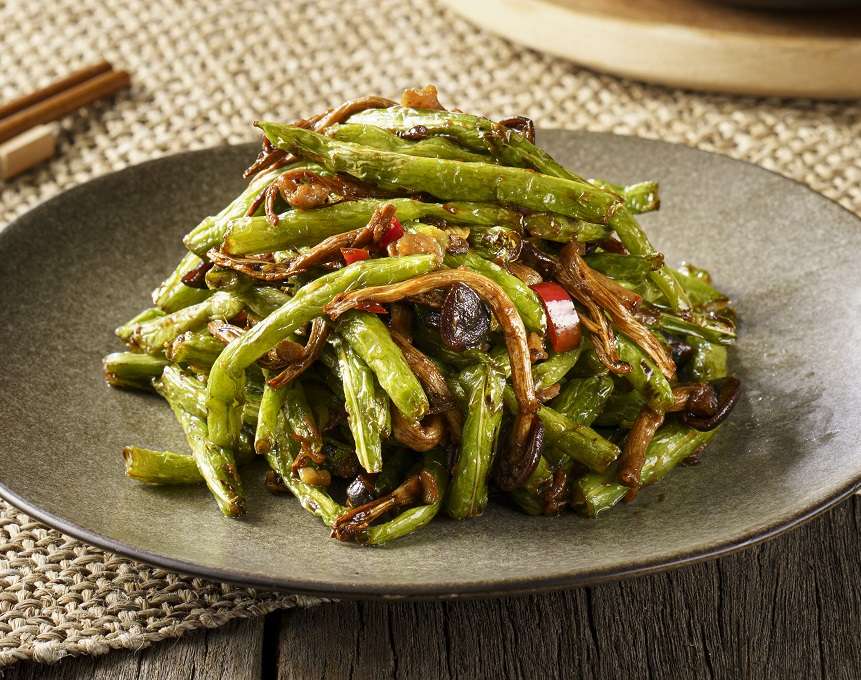 Stir-Fried Crispy Mushroom & String Bean at Yang Shin